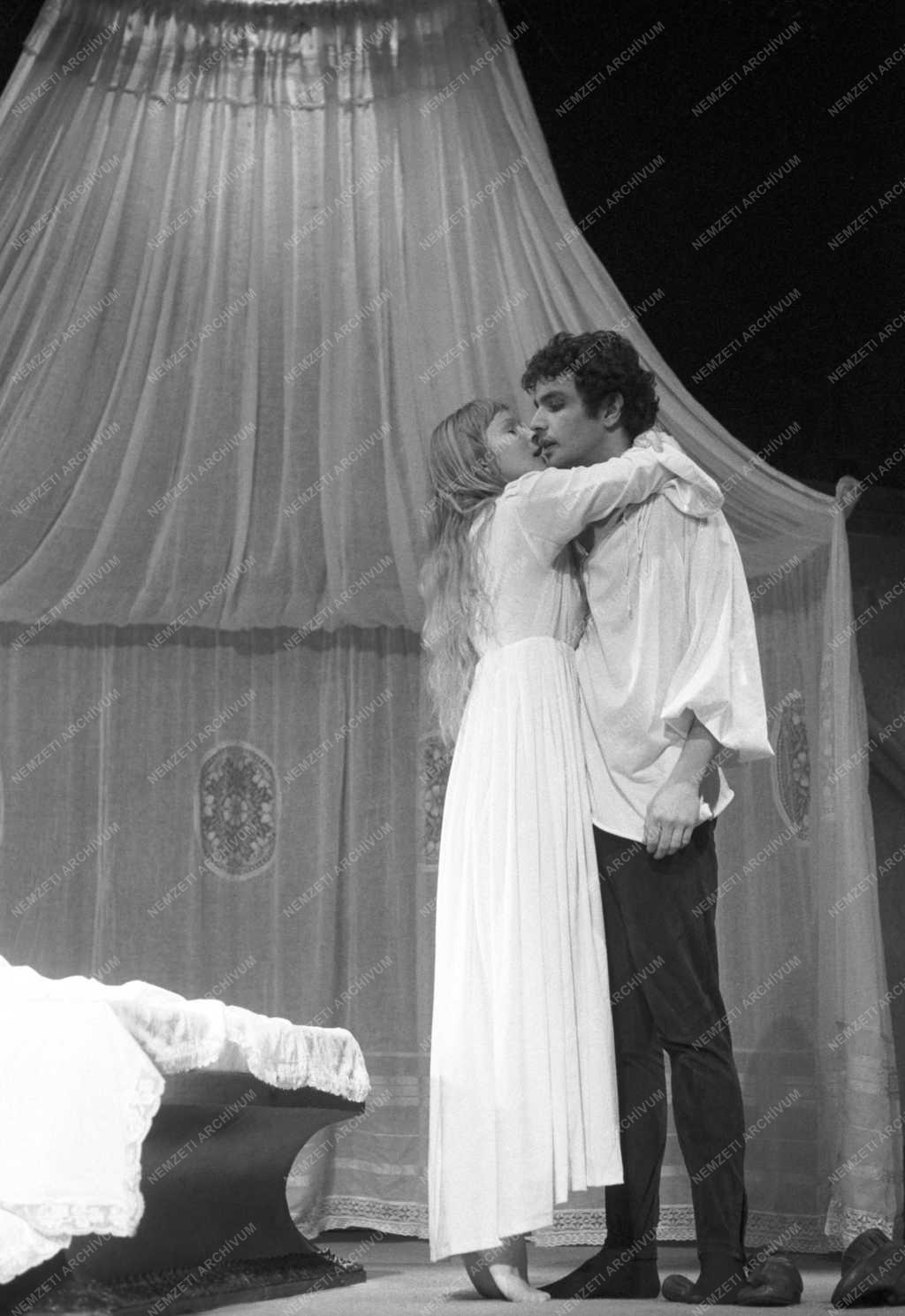 Színház - Shakespeare: Rómeó és Júlia