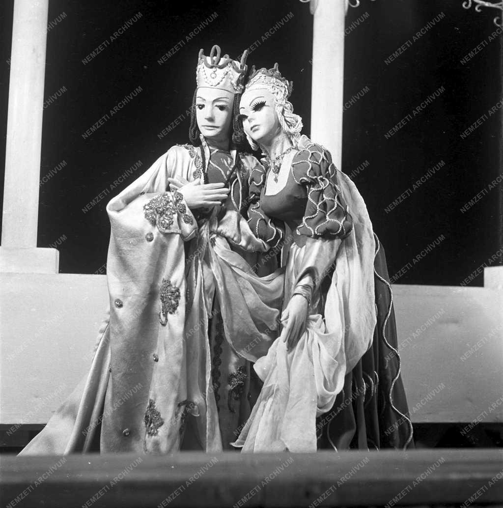 Kultúra - Bábelőadás - Állami Bábszínház 