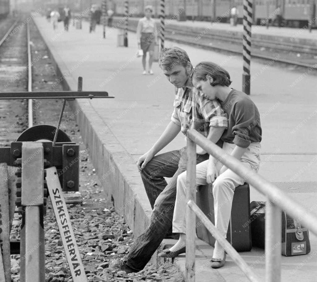 Városkép-életkép - Nyári csúcsforgalom a Déli pályaudvaron