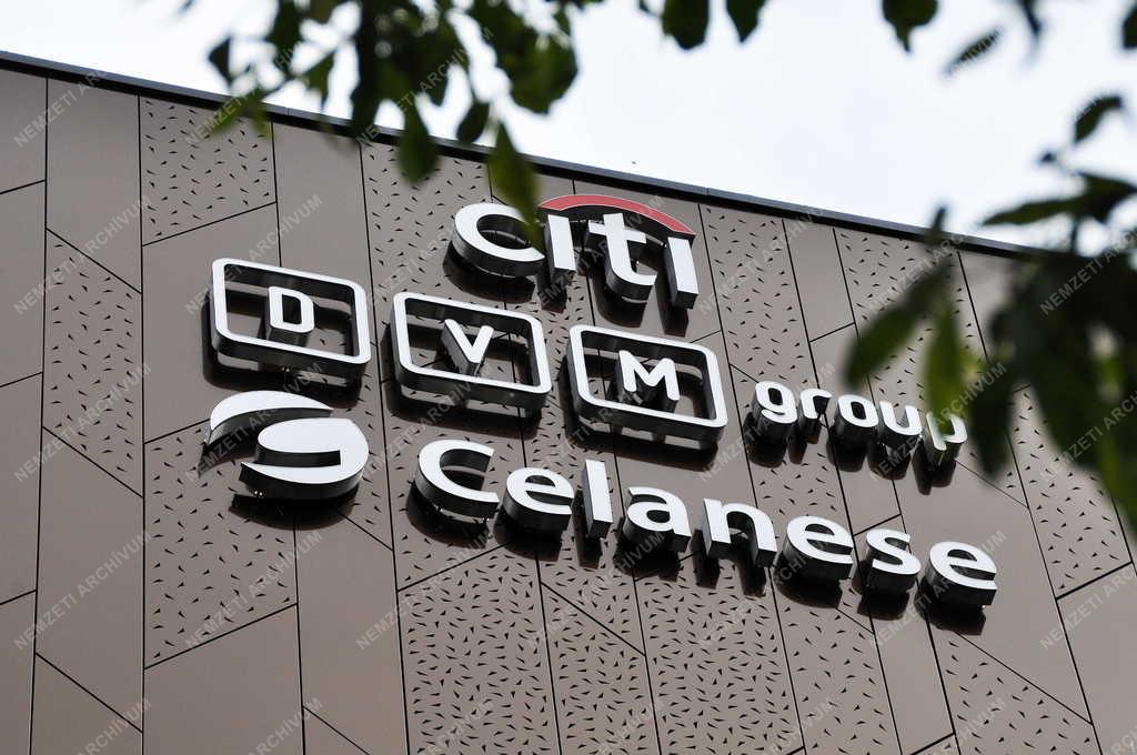 Településfejlesztés - Budapest - Promenade Gardens irodaház