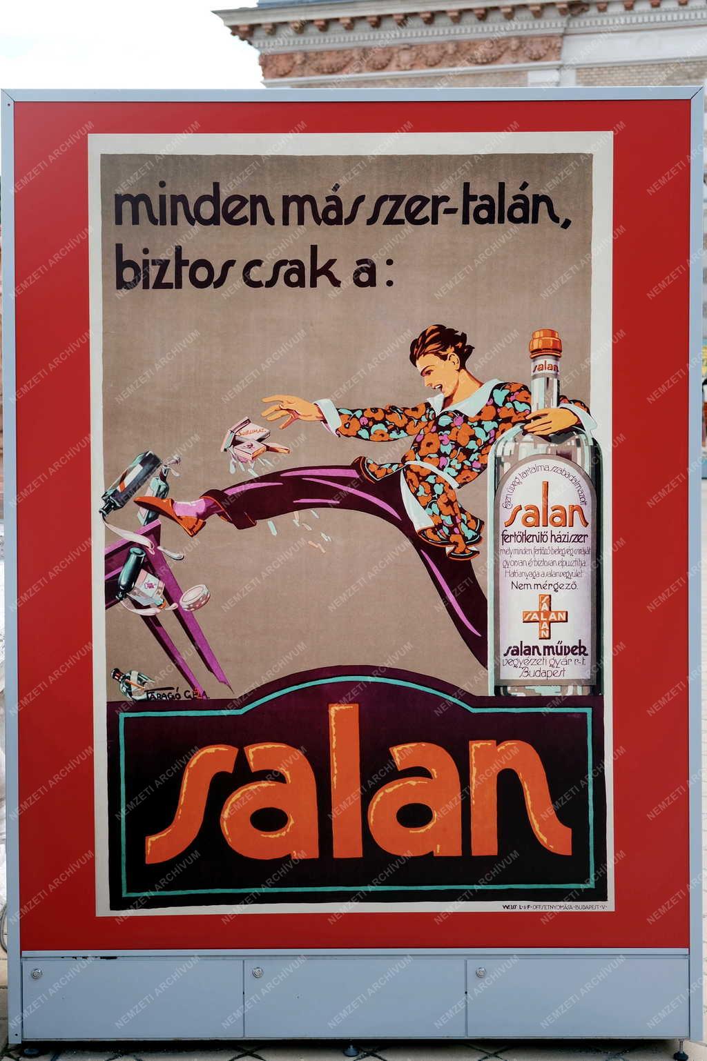 Kultúra - Budapest - Plakátművészeti kiállítás a Várkert Bazárban