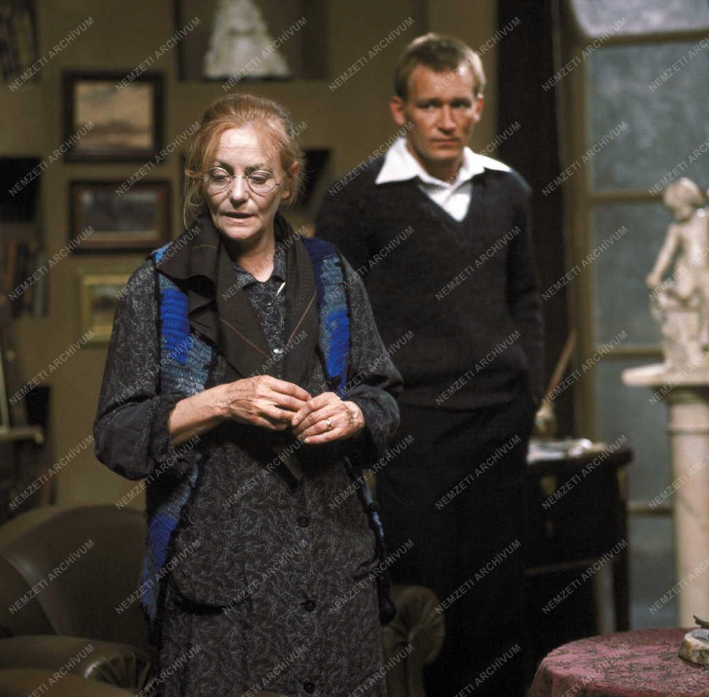 Kultúra - Film - Tüzet viszek című tv-film forgatása