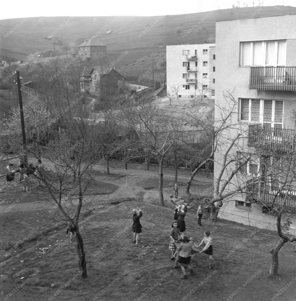 Városkép-életkép - Ózd régi és új arca