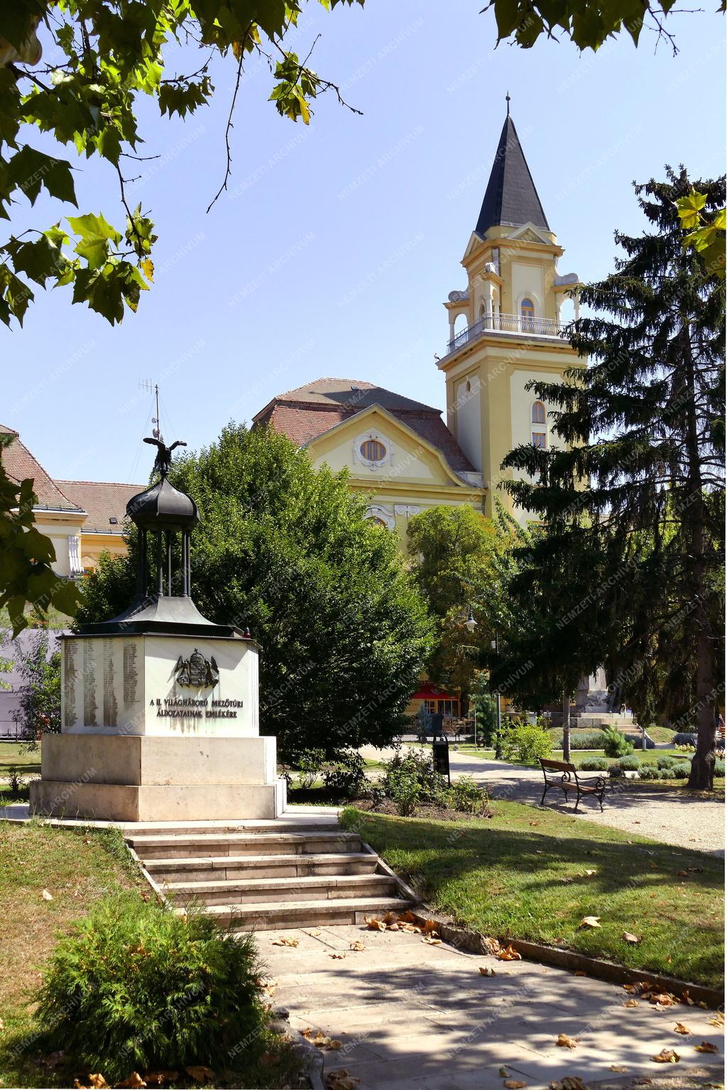 Emlékmű - Mezőtúr - II. világháborús emlékmű