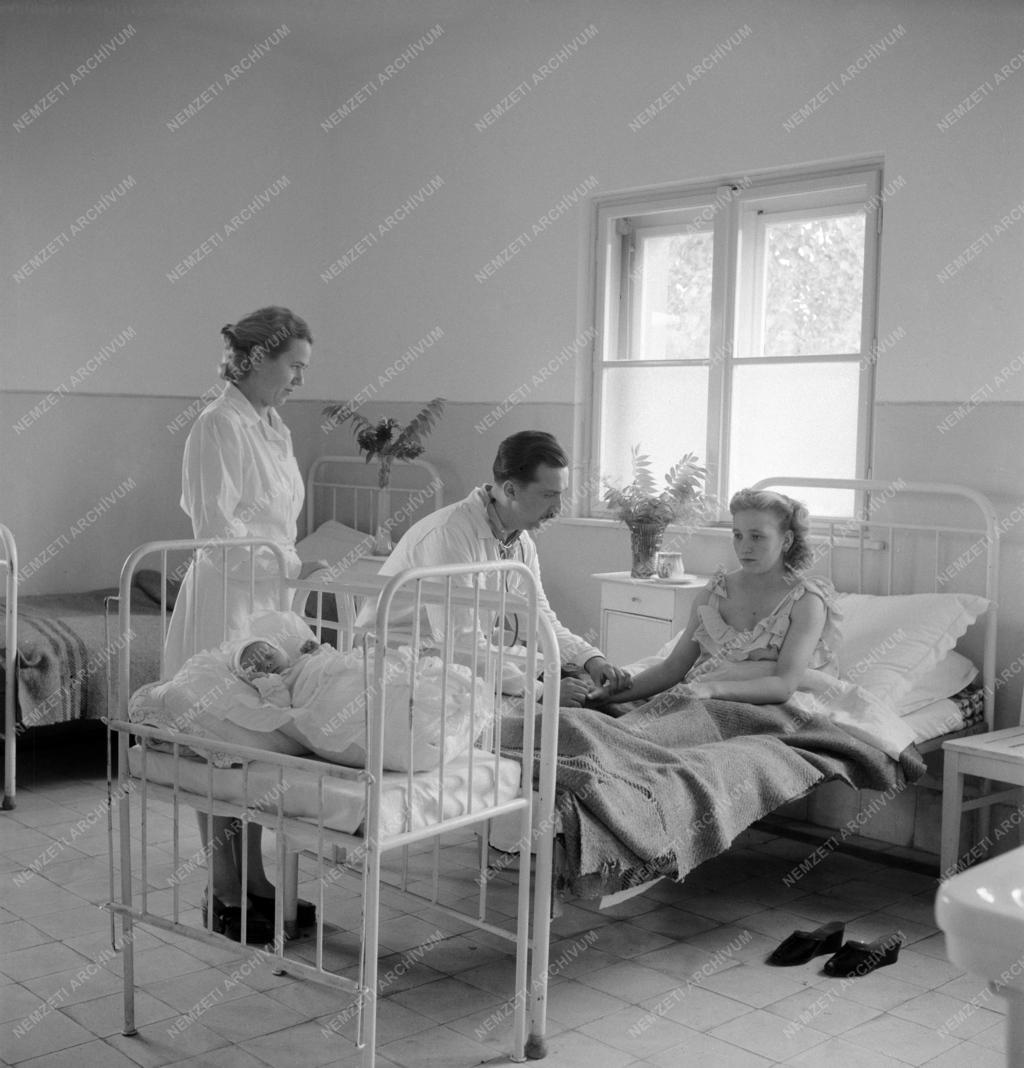 Egészségügy - Társpénztári orvosi rendelő Egercsehiben
