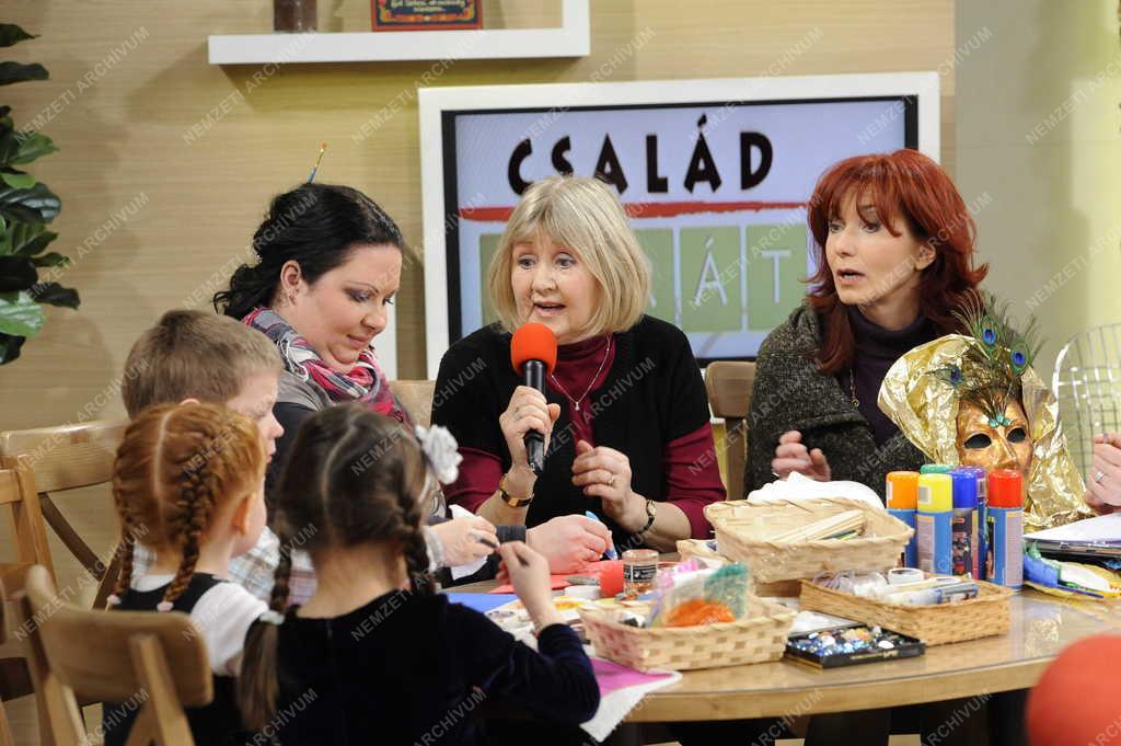 Kultúra - Televízió - Család-barát című magazinműsor