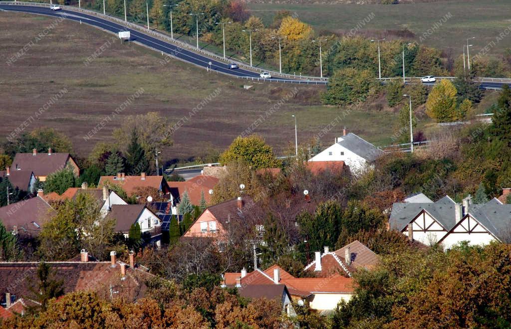 Közlekedés - Törökbálint - A várost keletről elkerülő Pannon út
