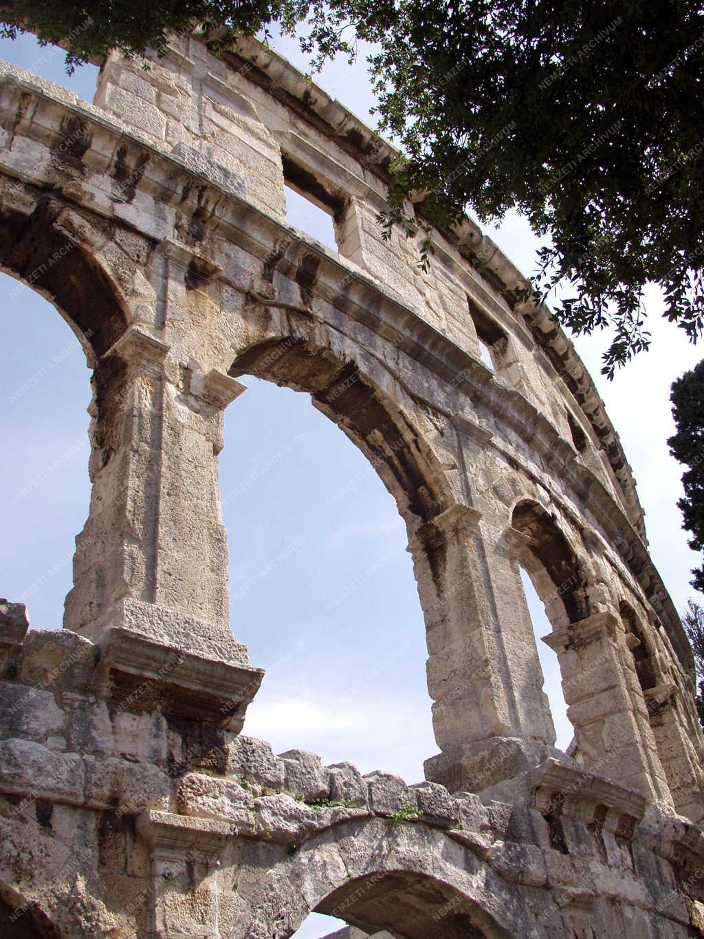 Horvátország - Pula - Amfiteátrum