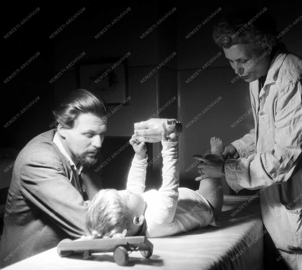 Egészségügy - Gyermekparalízis utókezelő