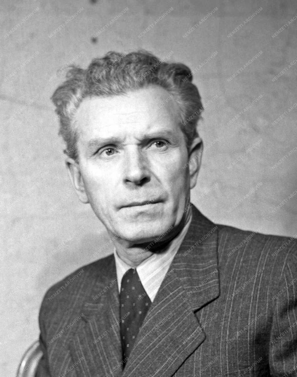 Díj - Kossuth-díjasok - Ungvári Lajos szobrász