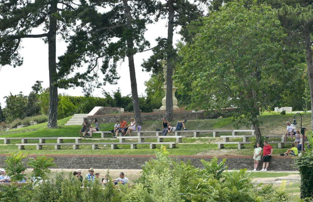 Település - Tihany - Pünkösdi Liget