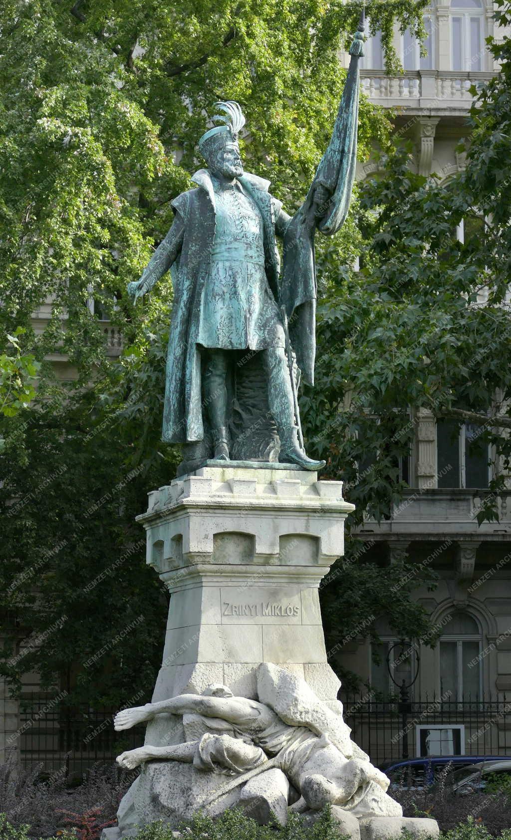 Városkép - Budapest - Zrínyi Miklós szobra a Köröndön