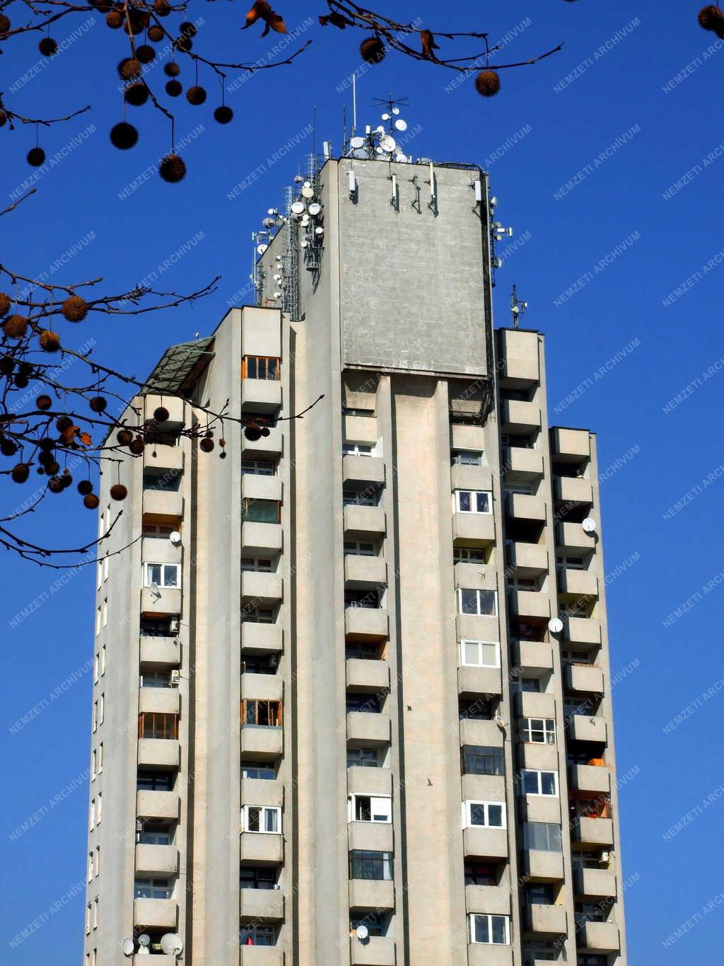 Épület - Budapest - Toronyépület a Nyírpalota utcában