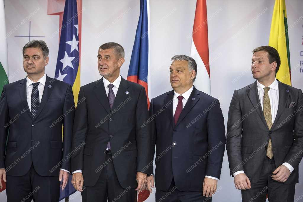 Orbán Viktor a szófiai Kína-KKE csúcson