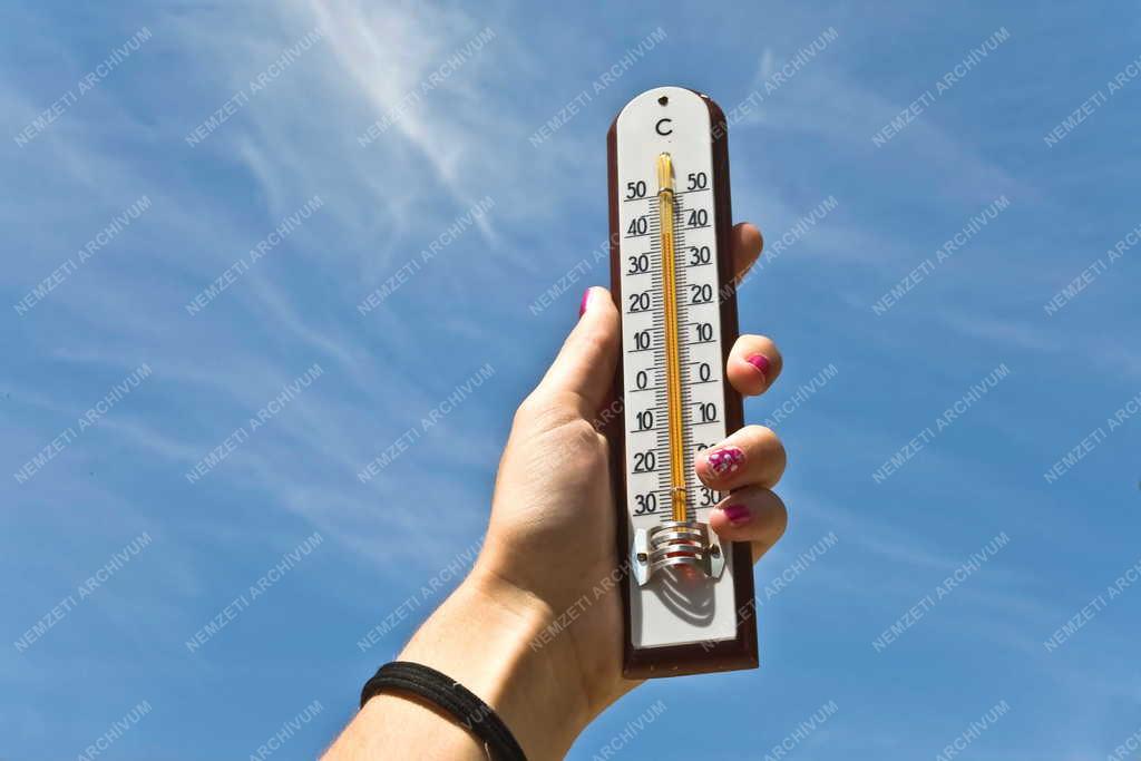 Időjárás - Illusztráció - A legmagasabb szintű hőségriasztás
