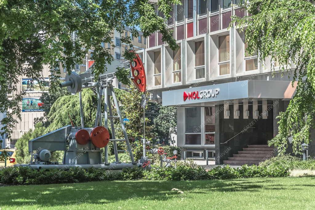 Épület - Budapest - A MOL székháza