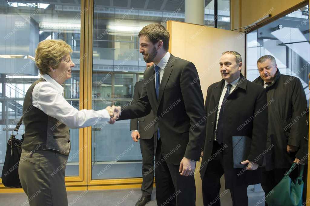 Magyar főkonzulátus nyílik Düsseldorfban 