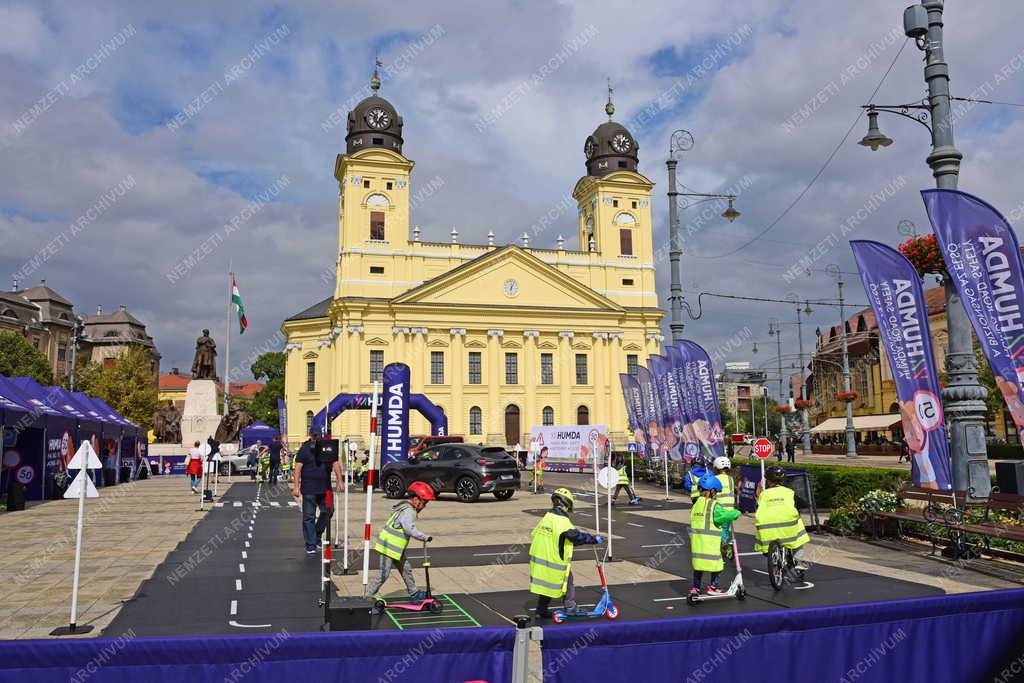 Városkép - Debrecen - Kossuth tér