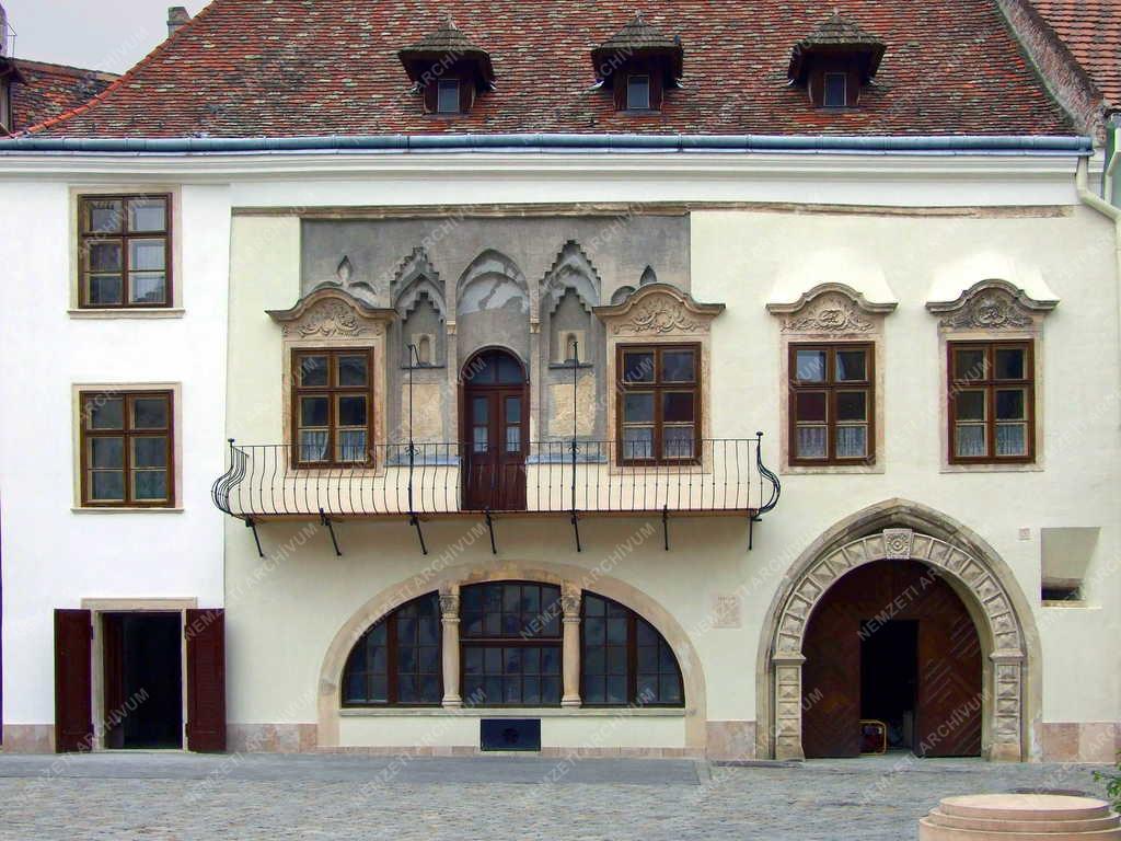 Műemlék - Sopron - A Gambrinus-ház