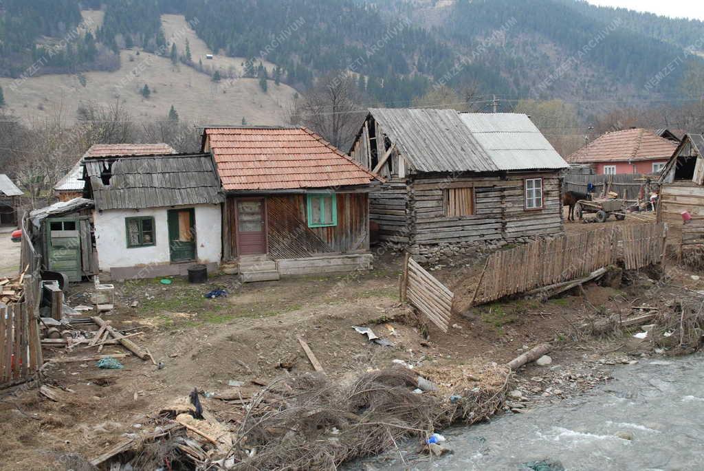 Gyimesbükk - Szegény porták