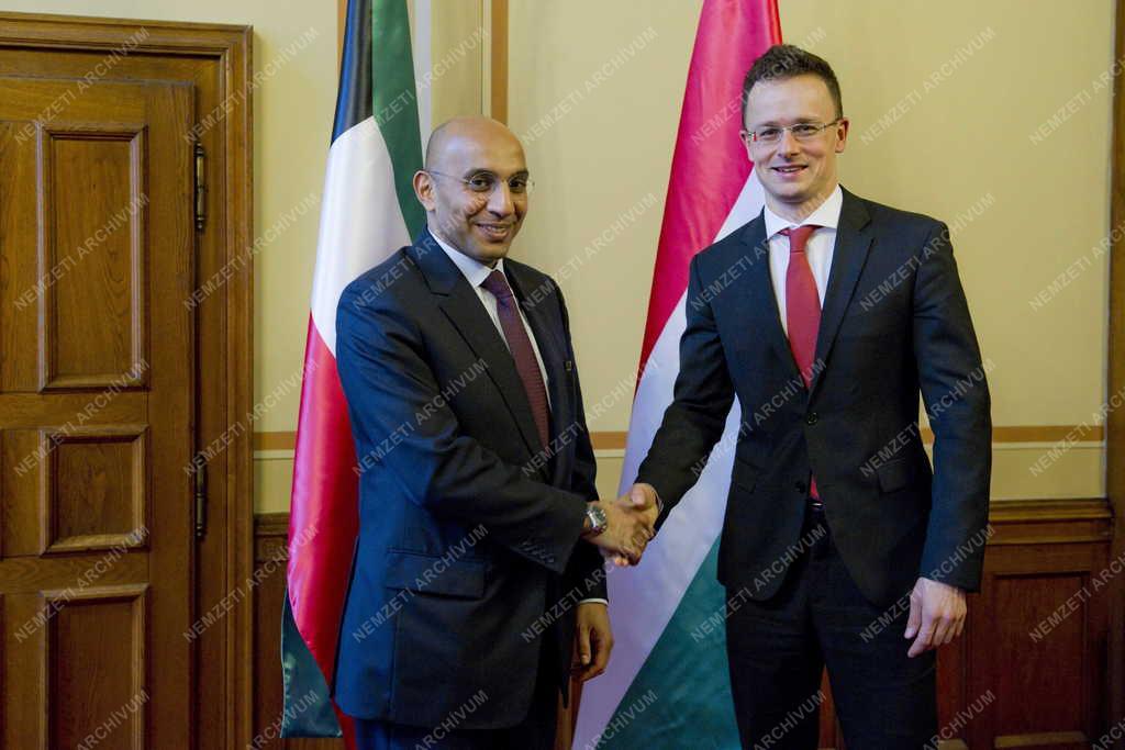 Szijjártó Péter fogadta Oszama al-Ajubot 