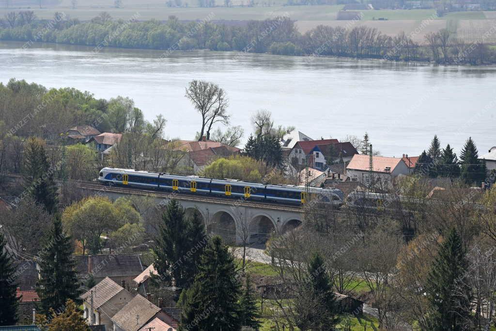 Település - Zebegény - Viadukt