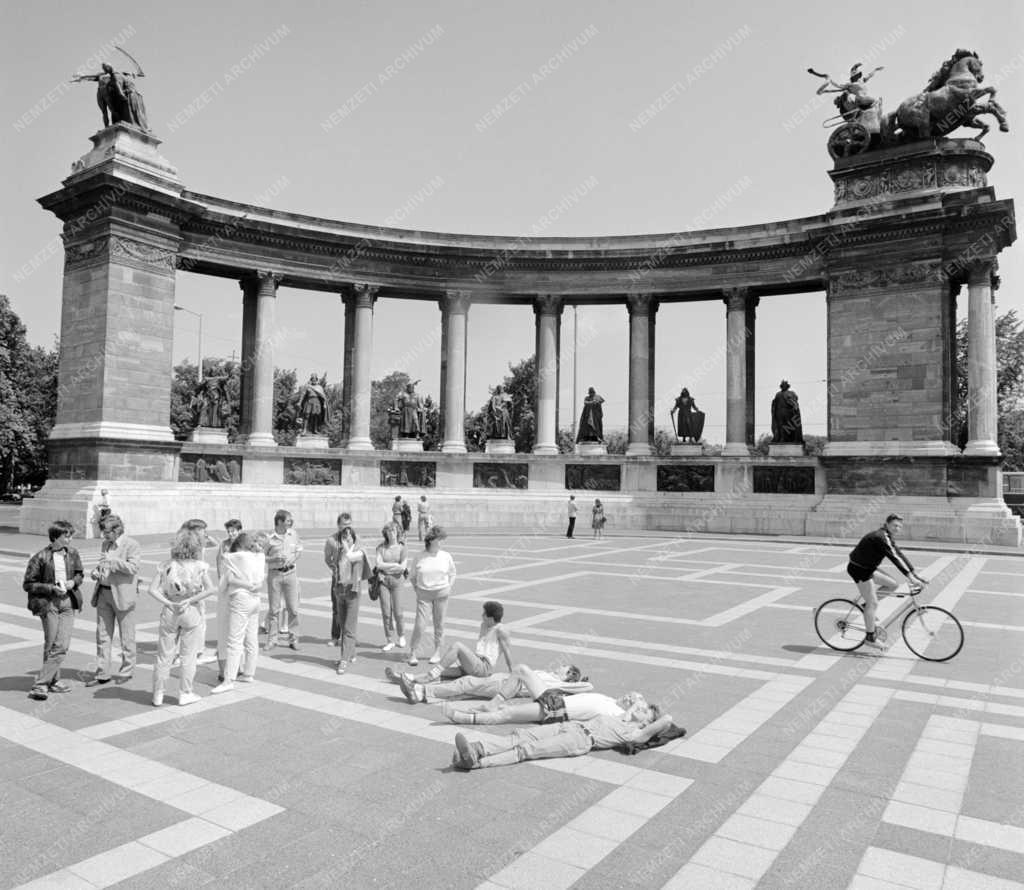 Városkép - Idegenforgalom - A Hősök terén