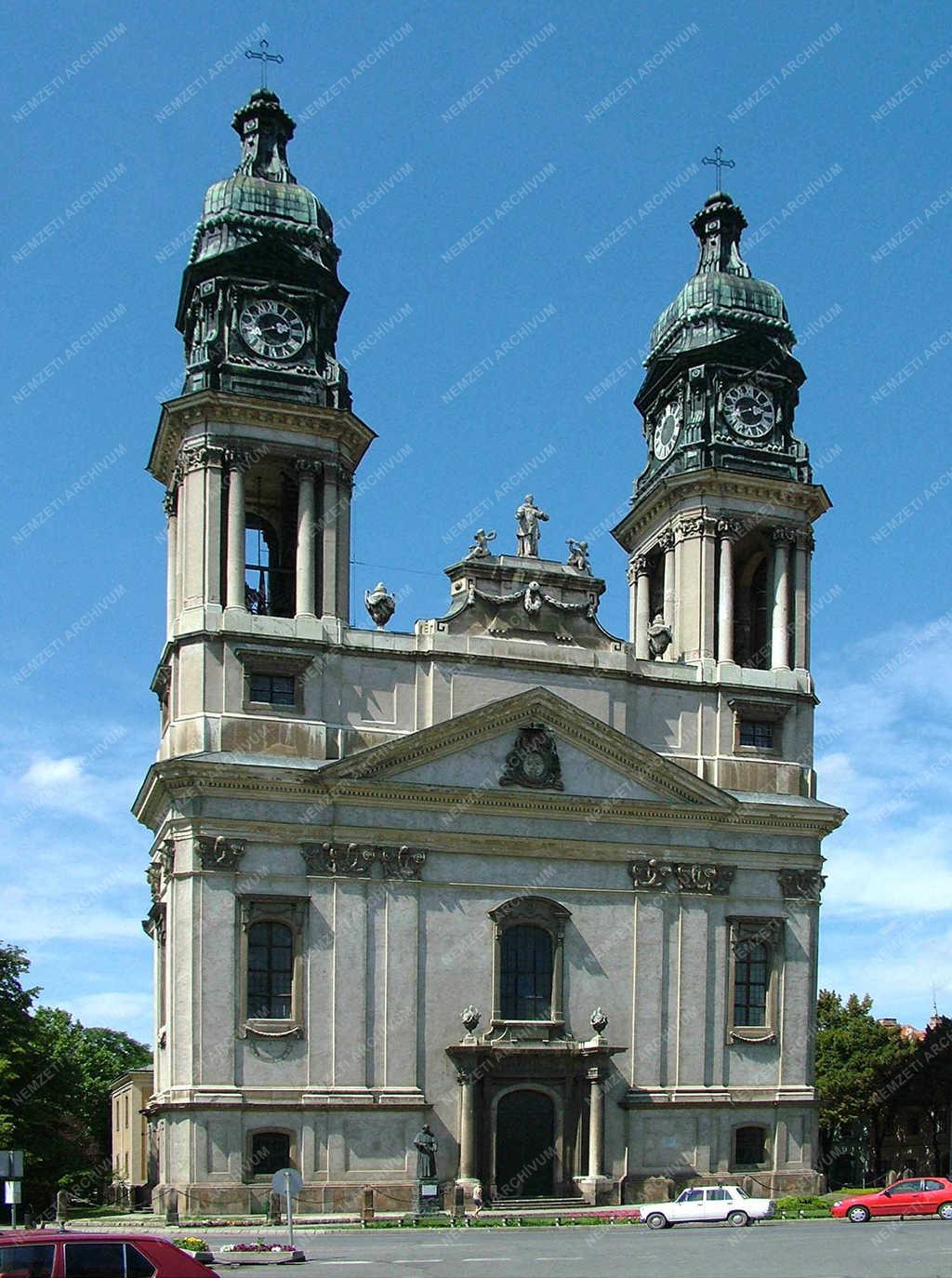 Műemlék - Római katolikus Nagytemplom 