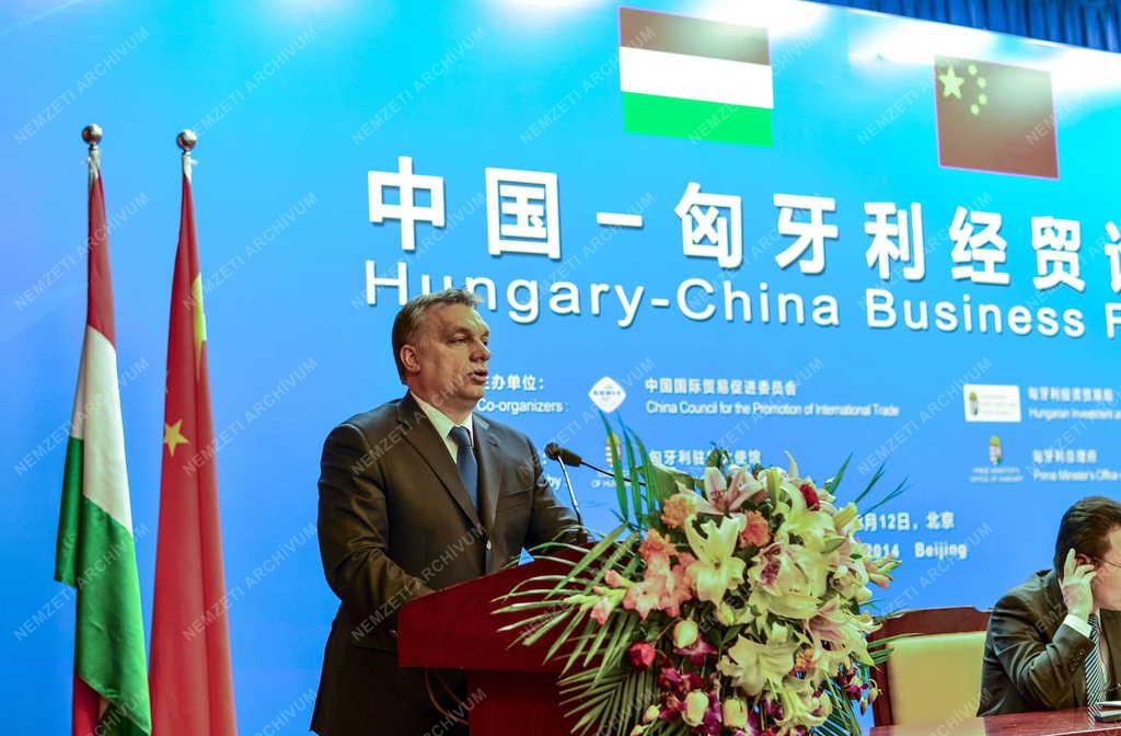 Orbán Viktor Pekingben