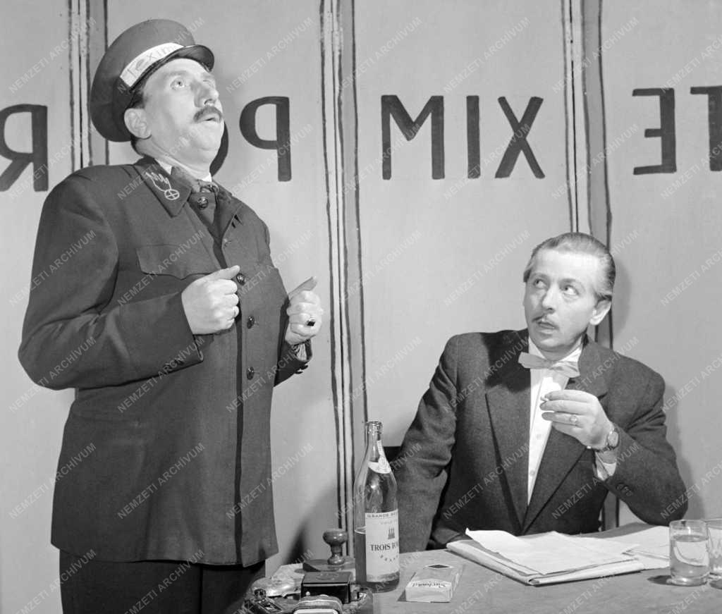 Kultúra - Színház - Kállai István: Majd a papa