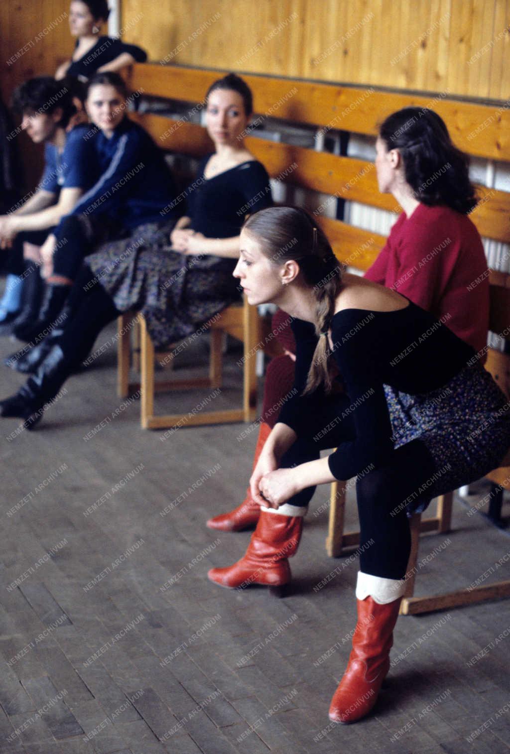 Kultúra - Néptánc - Duna Művészegyüttes