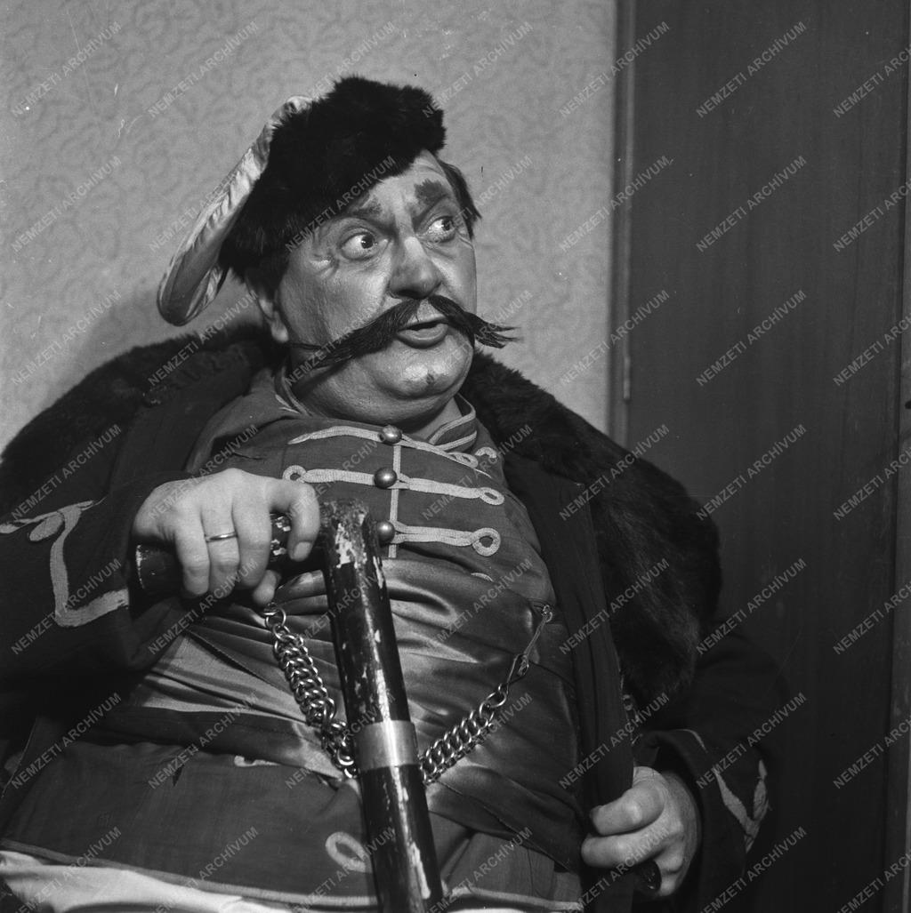 Kultúra - A Magyar Állami Operaház társulata bemutatja Johann Strauss: Cigánybáró című daljátékát a budapesti Városi Színházban