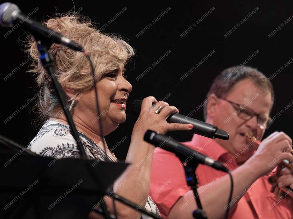Kultúra - Benkó Dixieland Band koncert a Városmajori Szabadtéri Színpadon