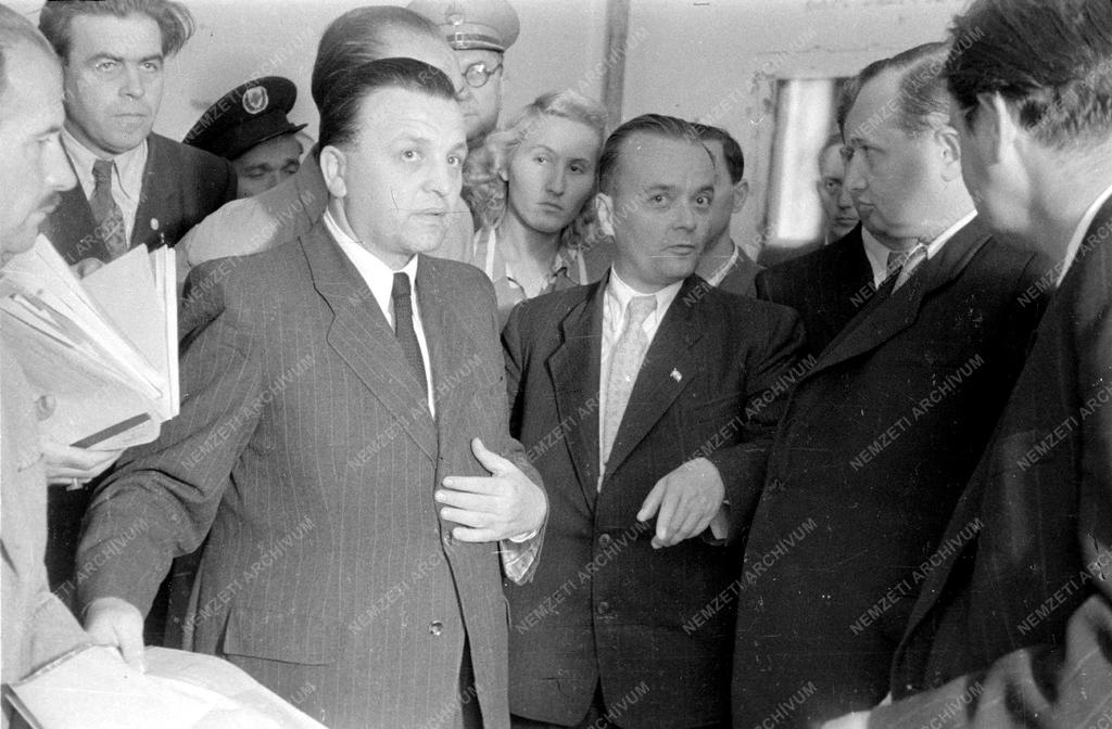 Egészségügy - A  szolnoki tüdőkórház avatása