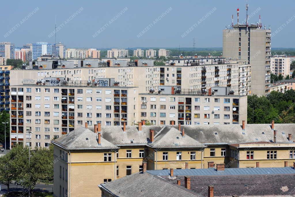 Városkép - Lakótelep Debrecenben