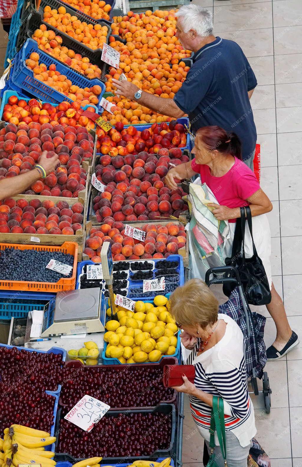 Kereskedelem - Debrecen - Vásárcsarnok