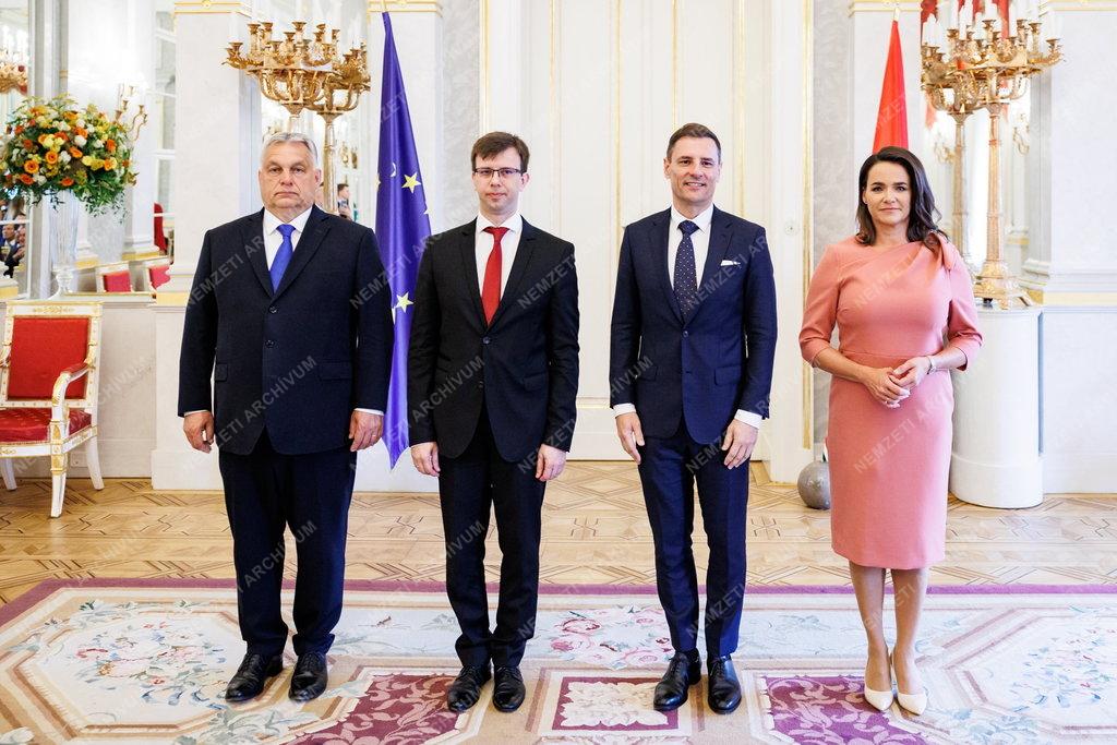 Novák Katalin miniszteri kinevezéseket adott át a Sándor-palotában 