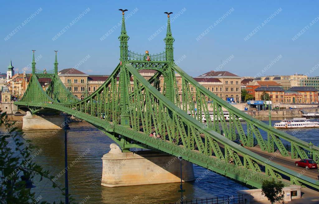 Budapest - Közlekedés - Szabadság híd