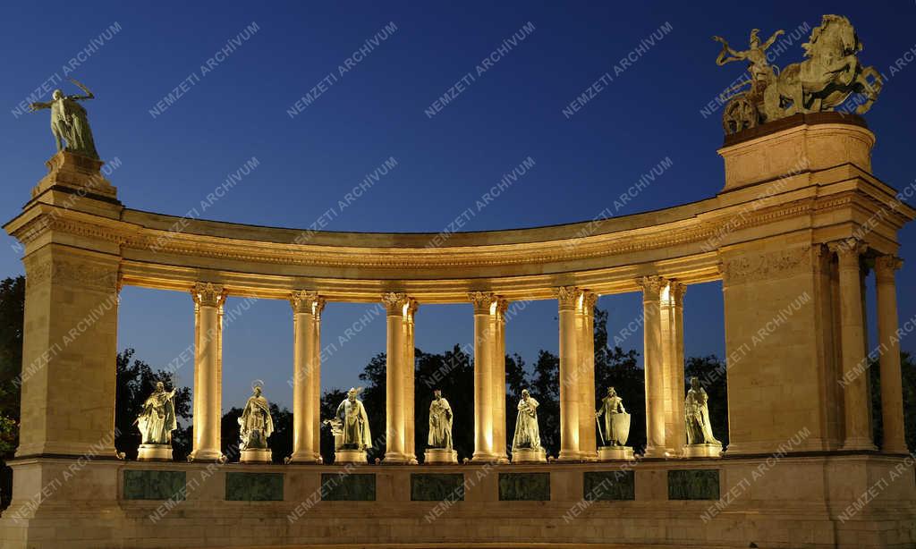 Városkép - Budapest - A Millenniumi emlékmű a Hősök terén