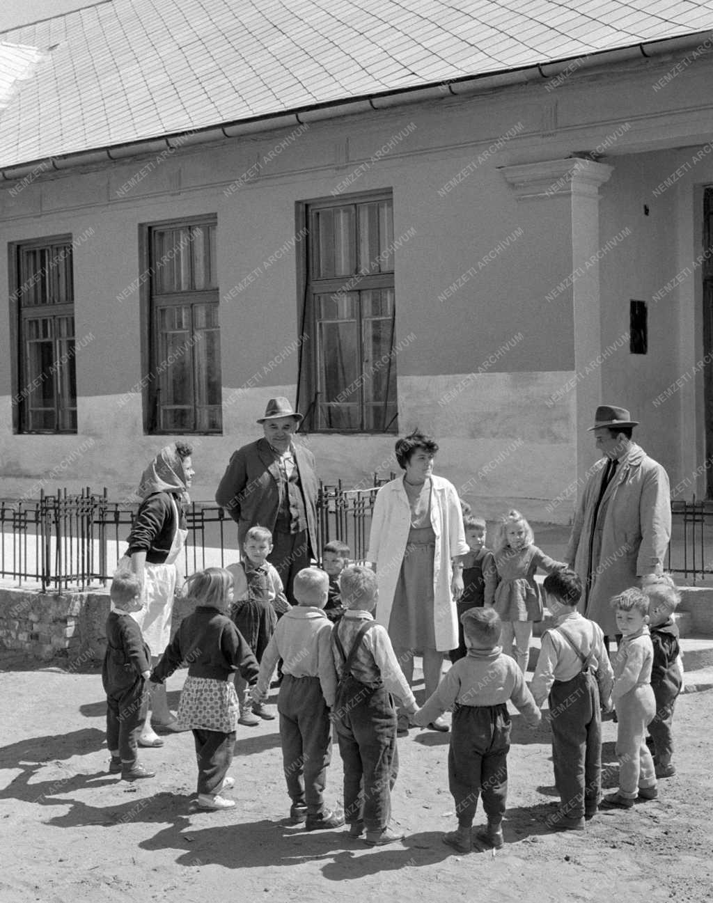 Közigazgatás - Vincze Géza Nagyvarsány község tanácselnöke