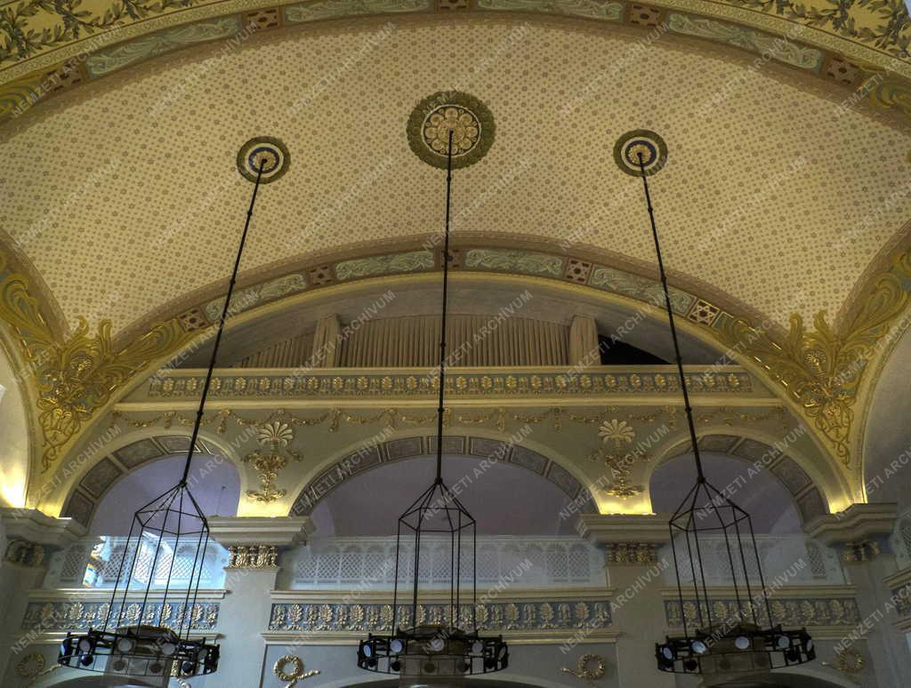 Egyházi épület - Budapest - Az óbudai zsinagóga