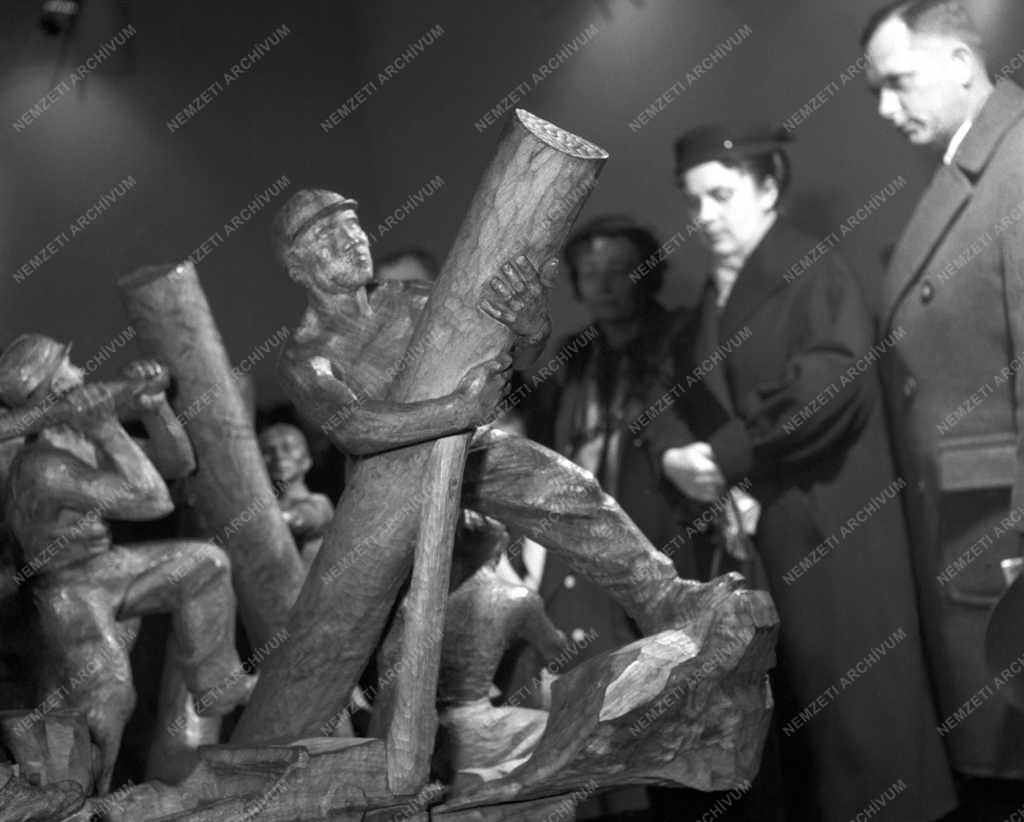 Kultúra - Szobrászat - Szabó István kiállítása