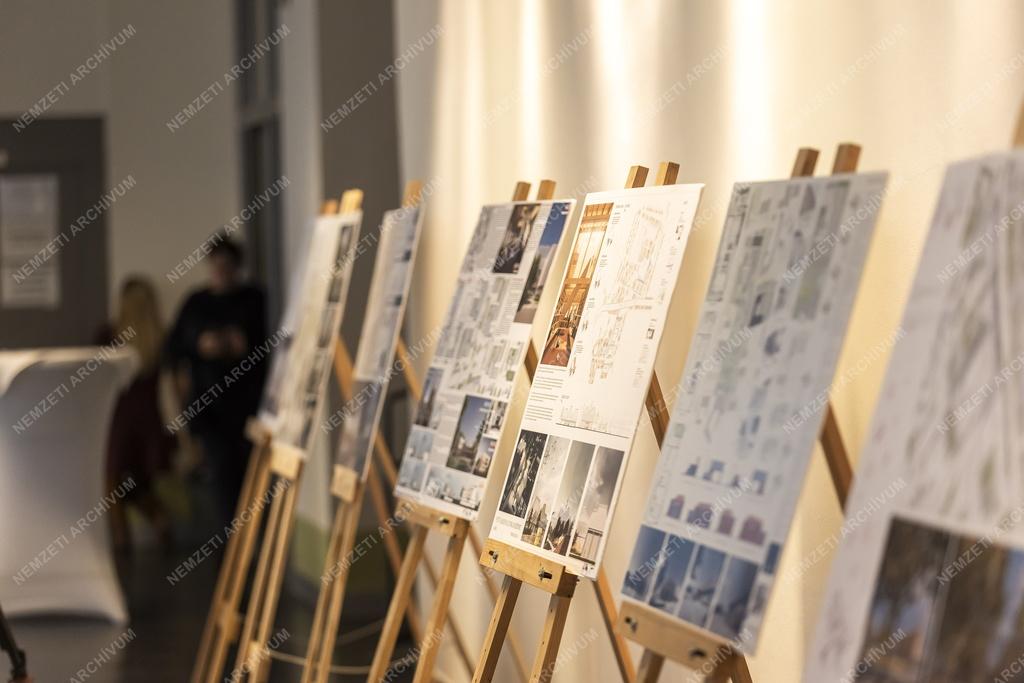 Átadták a kiskőrösi Petőfi Sándor Kulturális Központ építészeti tervpályázatának díjait