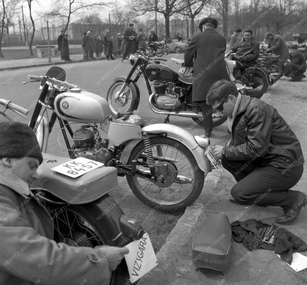 Közlekedés - Motorkerékpár műszaki vizsga