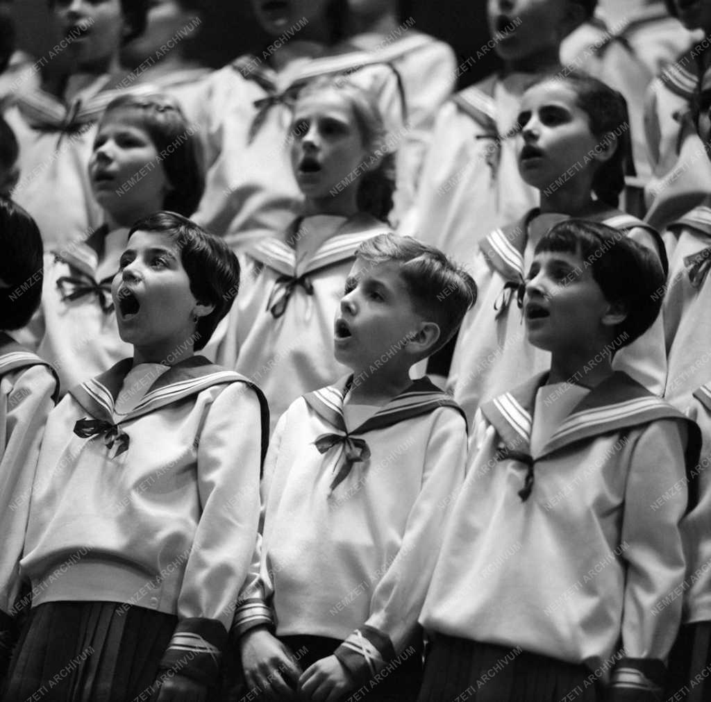 Kultúra - Zene - A Magyar Rádió és Televízió gyermekkórusa