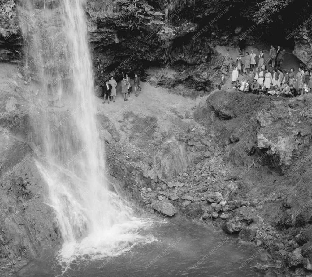 Tájak - Lillafüredi vízesés