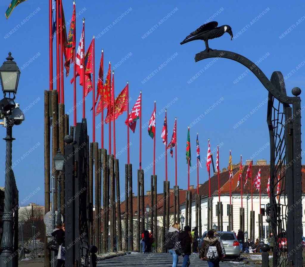 Turizmus  - Budapest - Külföldi városnézők a Várban