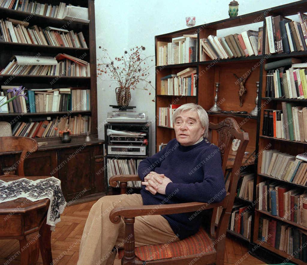 Rákos Sándor költő, műfordító