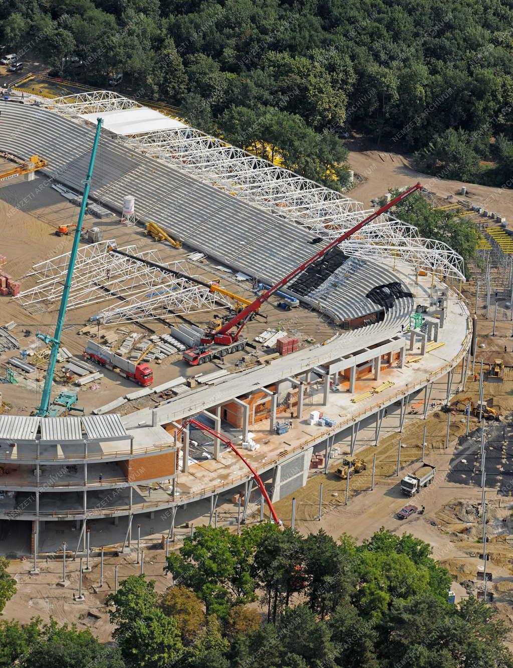 Sportlétesítmény - Debrecen - Épül az új stadion Debrecenben
