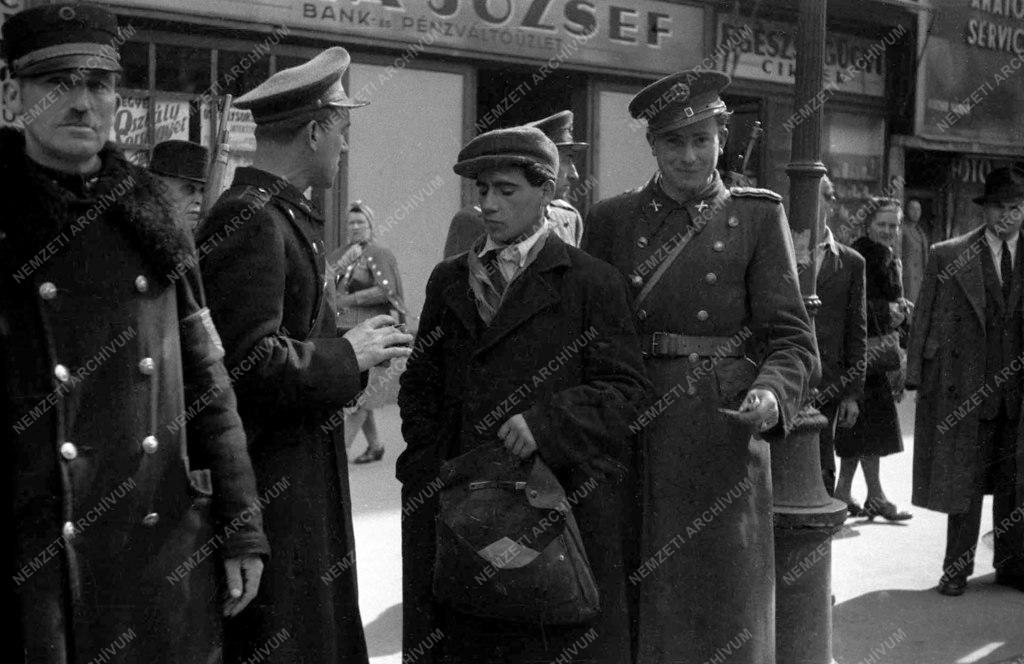 Rendőrség - Razzia a belvárosban